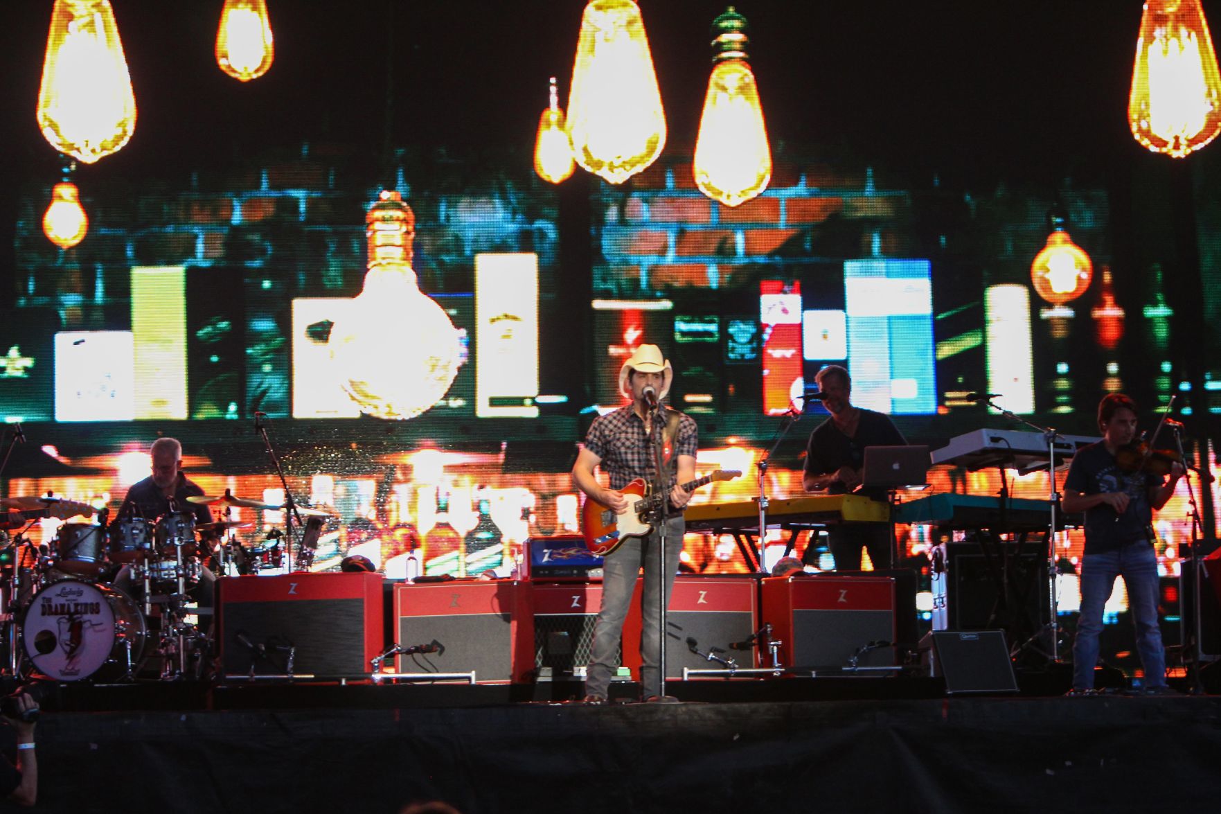 Brad Paisley at Hollywood Casino Amphitheatre parking lot
